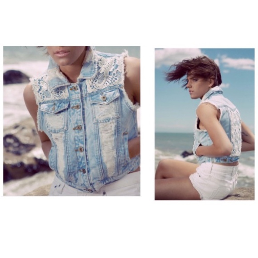 CARMAR Lace Distressed Denim Vest Size Small
